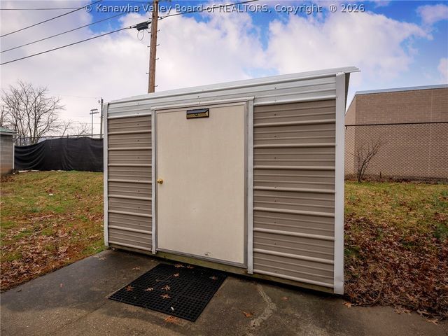 628 Carroll Street, St Albans, WV 25177