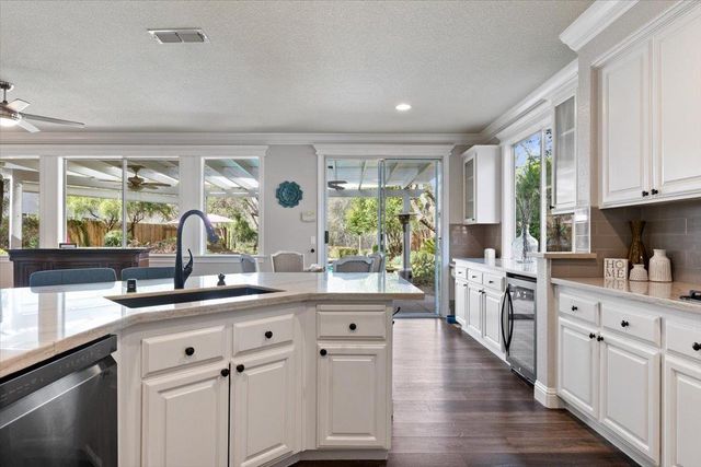 5209 Brookfield Cir, Rocklin, CA 95677