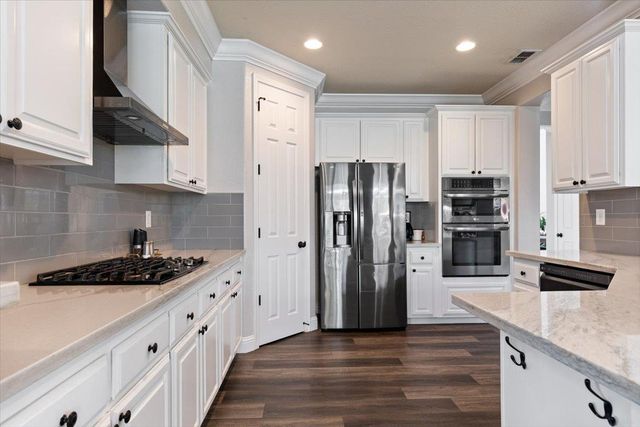 5209 Brookfield Cir, Rocklin, CA 95677