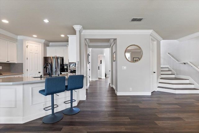 5209 Brookfield Cir, Rocklin, CA 95677