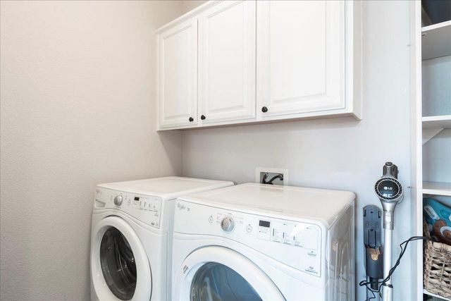 5209 Brookfield Cir, Rocklin, CA 95677