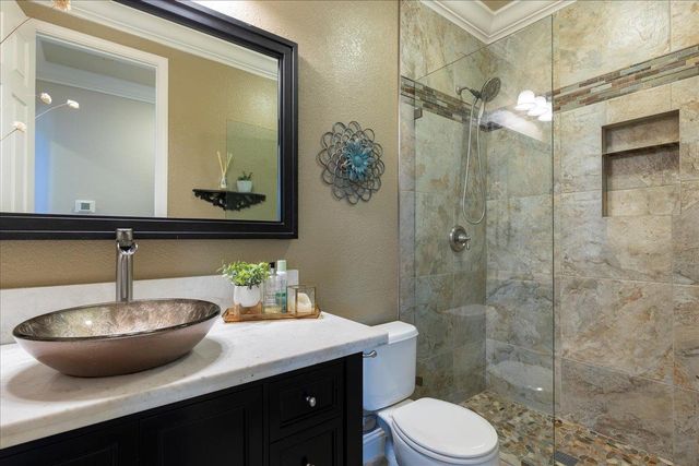 5209 Brookfield Cir, Rocklin, CA 95677