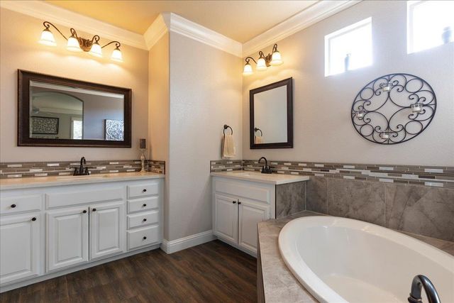 5209 Brookfield Cir, Rocklin, CA 95677