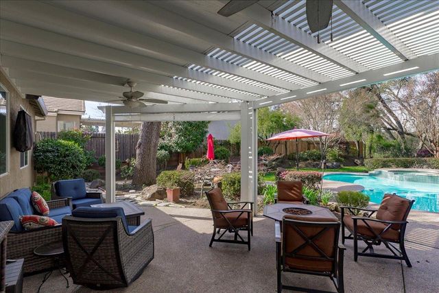 5209 Brookfield Cir, Rocklin, CA 95677