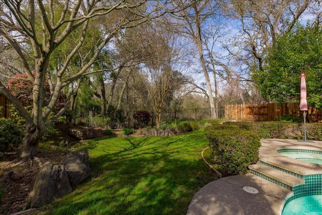 5209 Brookfield Cir, Rocklin, CA 95677