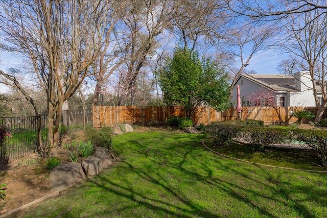 5209 Brookfield Cir, Rocklin, CA 95677