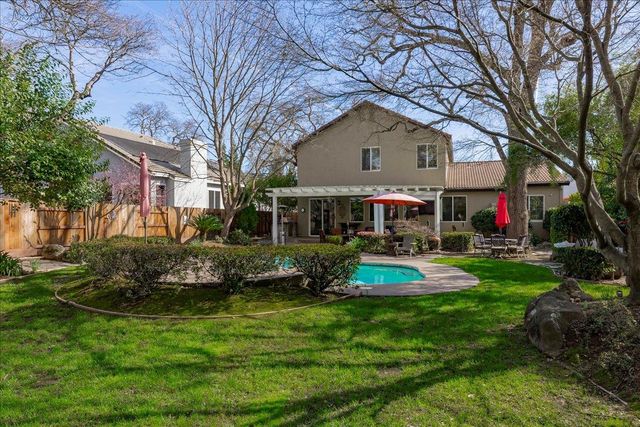 5209 Brookfield Cir, Rocklin, CA 95677