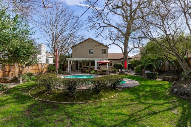 5209 Brookfield Cir, Rocklin, CA 95677