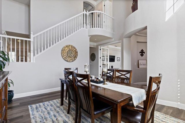 5209 Brookfield Cir, Rocklin, CA 95677