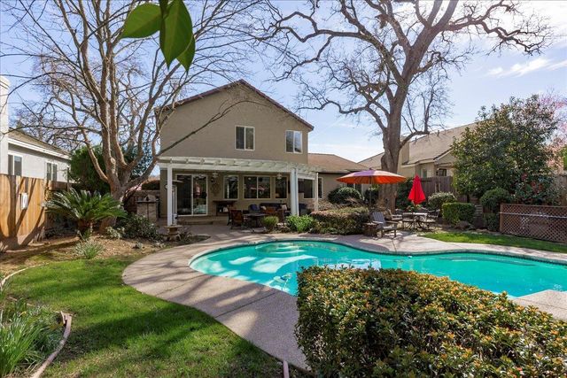 5209 Brookfield Cir, Rocklin, CA 95677