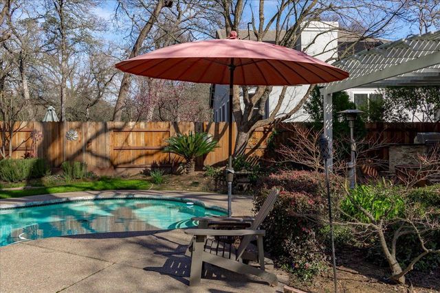 5209 Brookfield Cir, Rocklin, CA 95677