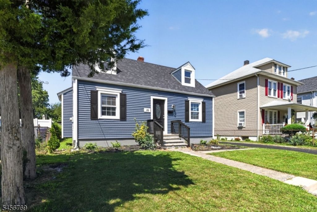 16 Oakwood Pl, North Brunswick Twp., NJ 08902 — exterior