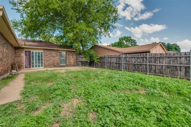 7426 Cloverglen Drive, Dallas, TX 75249
