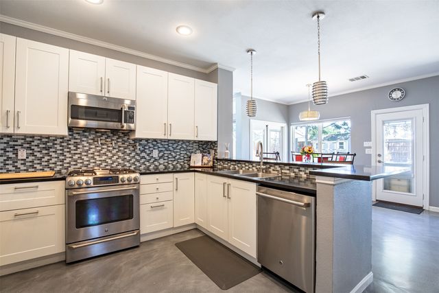 5204 Alexander Drive, Flower Mound, TX 75028