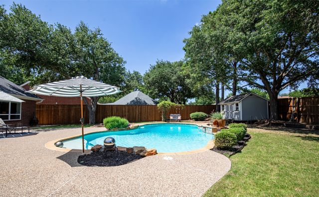 5204 Alexander Drive, Flower Mound, TX 75028