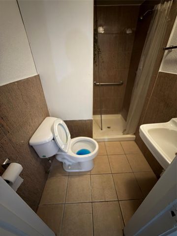 3002 Market Street 4, Houston, TX 77020