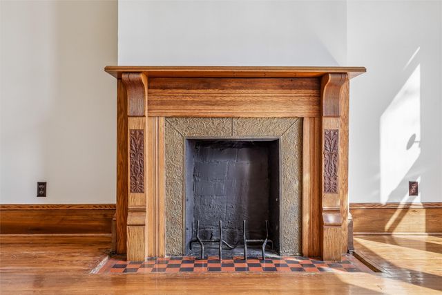 688 Bridal Row, Des Moines, IA 50314