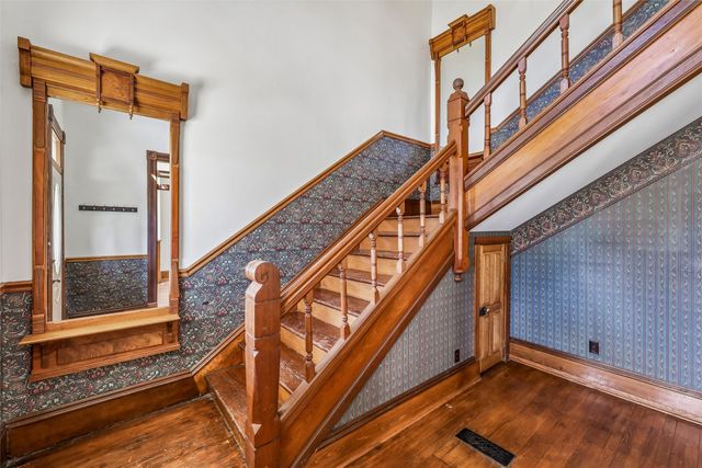 688 Bridal Row, Des Moines, IA 50314