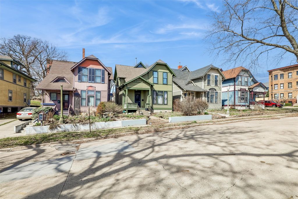 688 Bridal Row, Des Moines, IA 50314