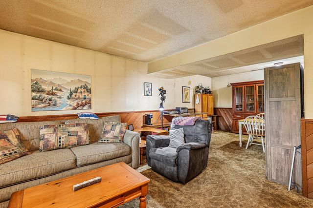 6680 Lotus Trail, Chanhassen, MN 55317