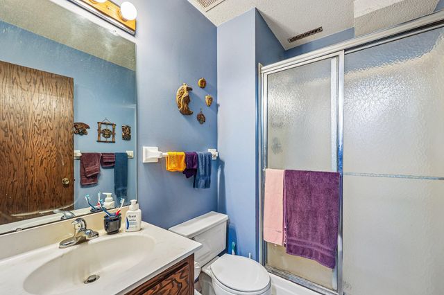 6680 Lotus Trail, Chanhassen, MN 55317