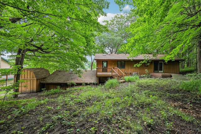 6680 Lotus Trail, Chanhassen, MN 55317