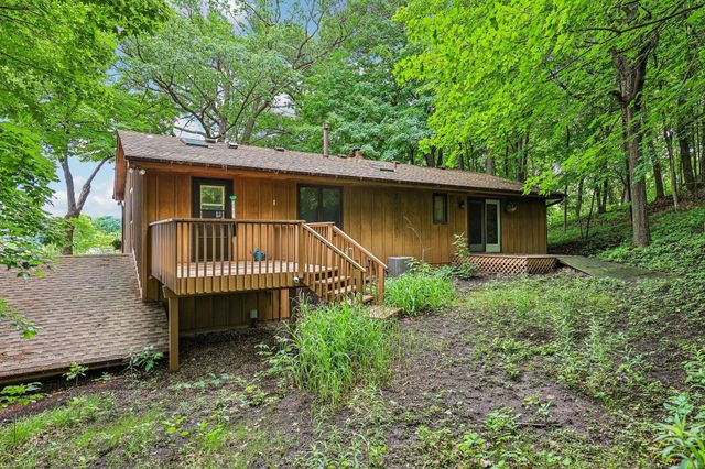 6680 Lotus Trail, Chanhassen, MN 55317