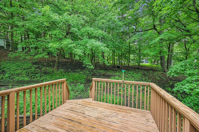 6680 Lotus Trail, Chanhassen, MN 55317
