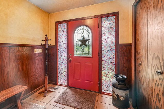 6680 Lotus Trail, Chanhassen, MN 55317