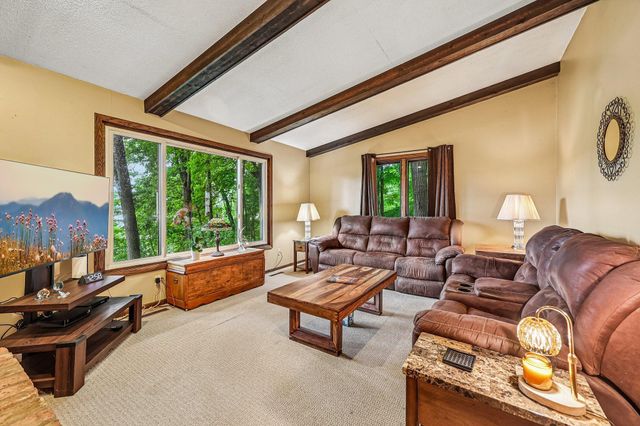 6680 Lotus Trail, Chanhassen, MN 55317