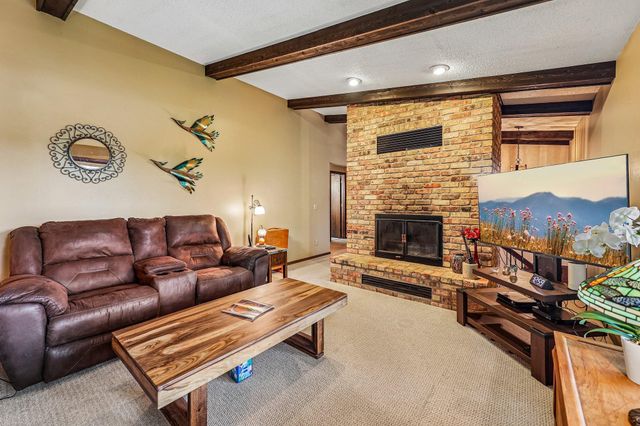 6680 Lotus Trail, Chanhassen, MN 55317