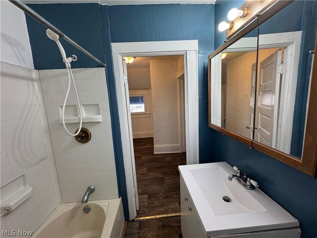 117 Kent Court, Akron, OH 44305