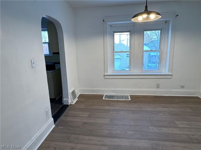 117 Kent Court, Akron, OH 44305