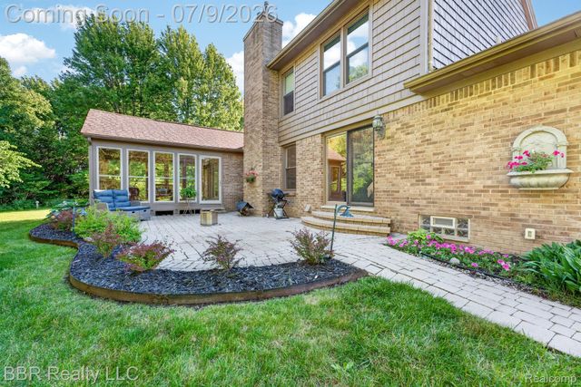 45411 Halston Court, Novi, MI 48374