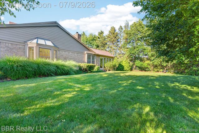 45411 Halston Court, Novi, MI 48374