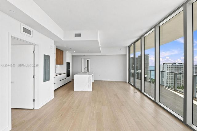 1400 Biscayne Boulevard 3201, Miami, FL 33132