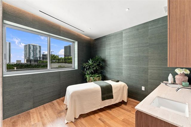 1400 Biscayne Boulevard 3201, Miami, FL 33132