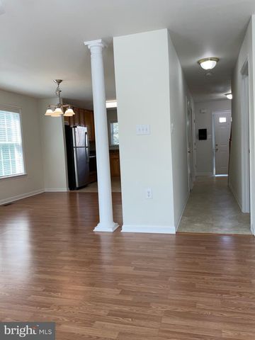 82 EFFIE LN, Martinsburg, WV 25404