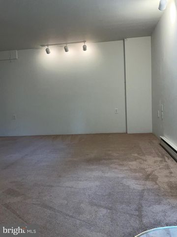 82 EFFIE LN, Martinsburg, WV 25404