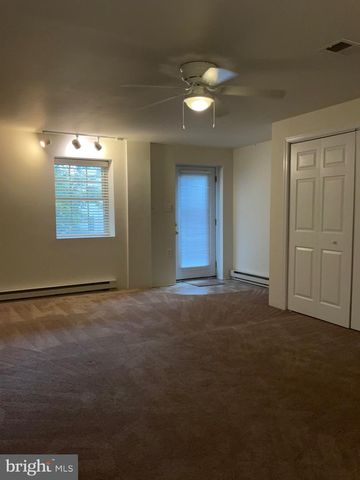 82 EFFIE LN, Martinsburg, WV 25404