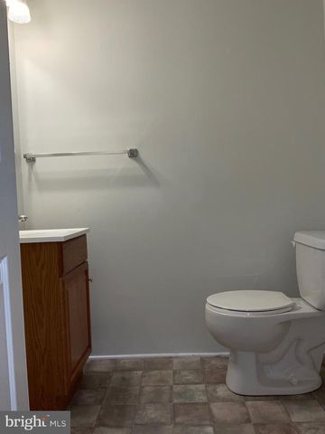 82 EFFIE LN, Martinsburg, WV 25404