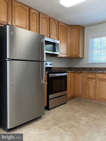 82 EFFIE LN, Martinsburg, WV 25404