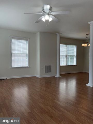 82 EFFIE LN, Martinsburg, WV 25404