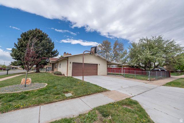 788 W 2400 N, Clinton, UT 84015