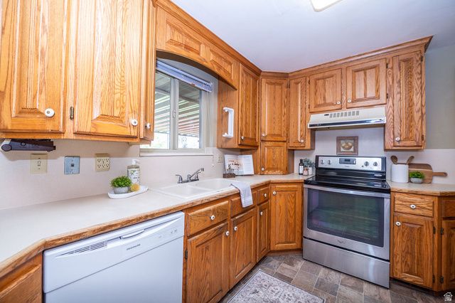 788 W 2400 N, Clinton, UT 84015