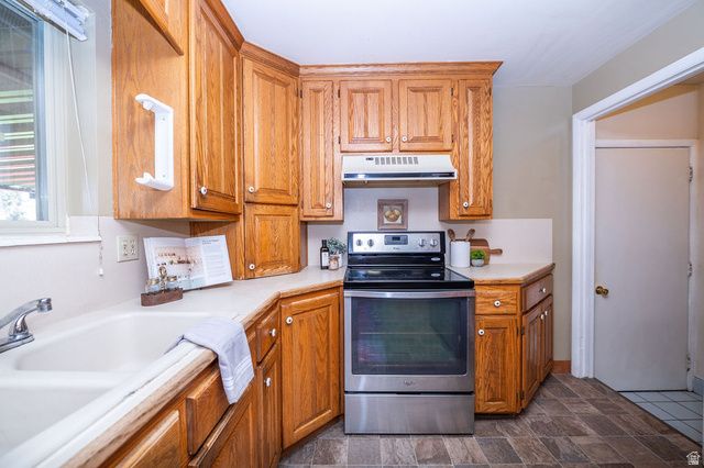 788 W 2400 N, Clinton, UT 84015