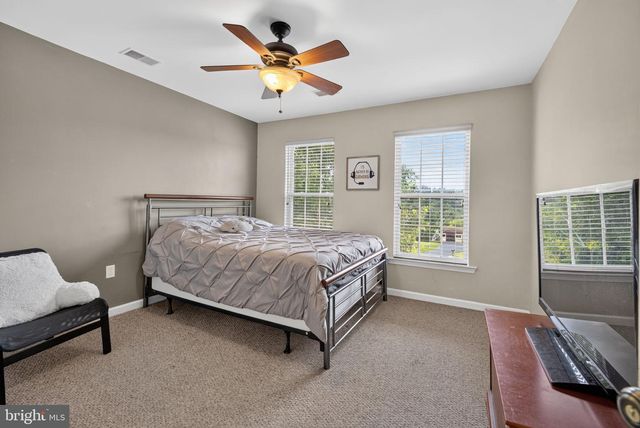 40 ROBINS NEST LN, Pottstown, PA 19465