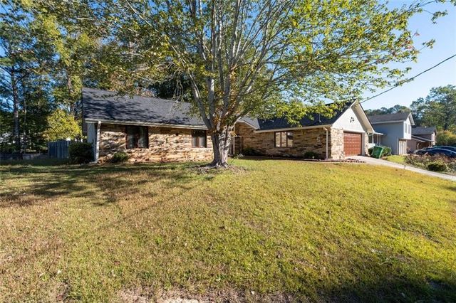 5934 S DESHON Court, Lithonia, GA 30058