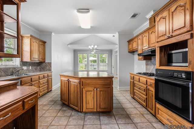 16427 Wesley Evans Rd, Prairieville, LA 70769