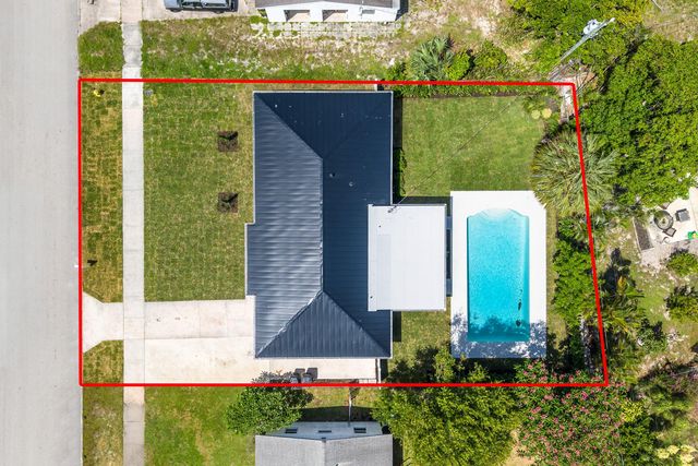 707 Sunset Drive, Lake Worth Beach, FL 33461